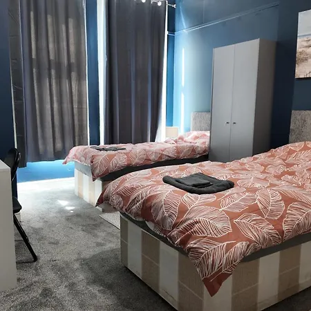 Holiday home Kings Road Modern - 7 Beds - Ideal For Workers *