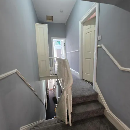 Holiday home Kings Road Modern - 7 Beds - Ideal For Workers