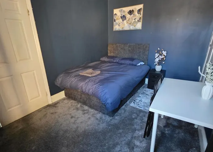 Kings Road Modern - 7 Beds - Ideal For Workers Middlesbrough