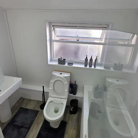 Kings Road Modern Holiday home